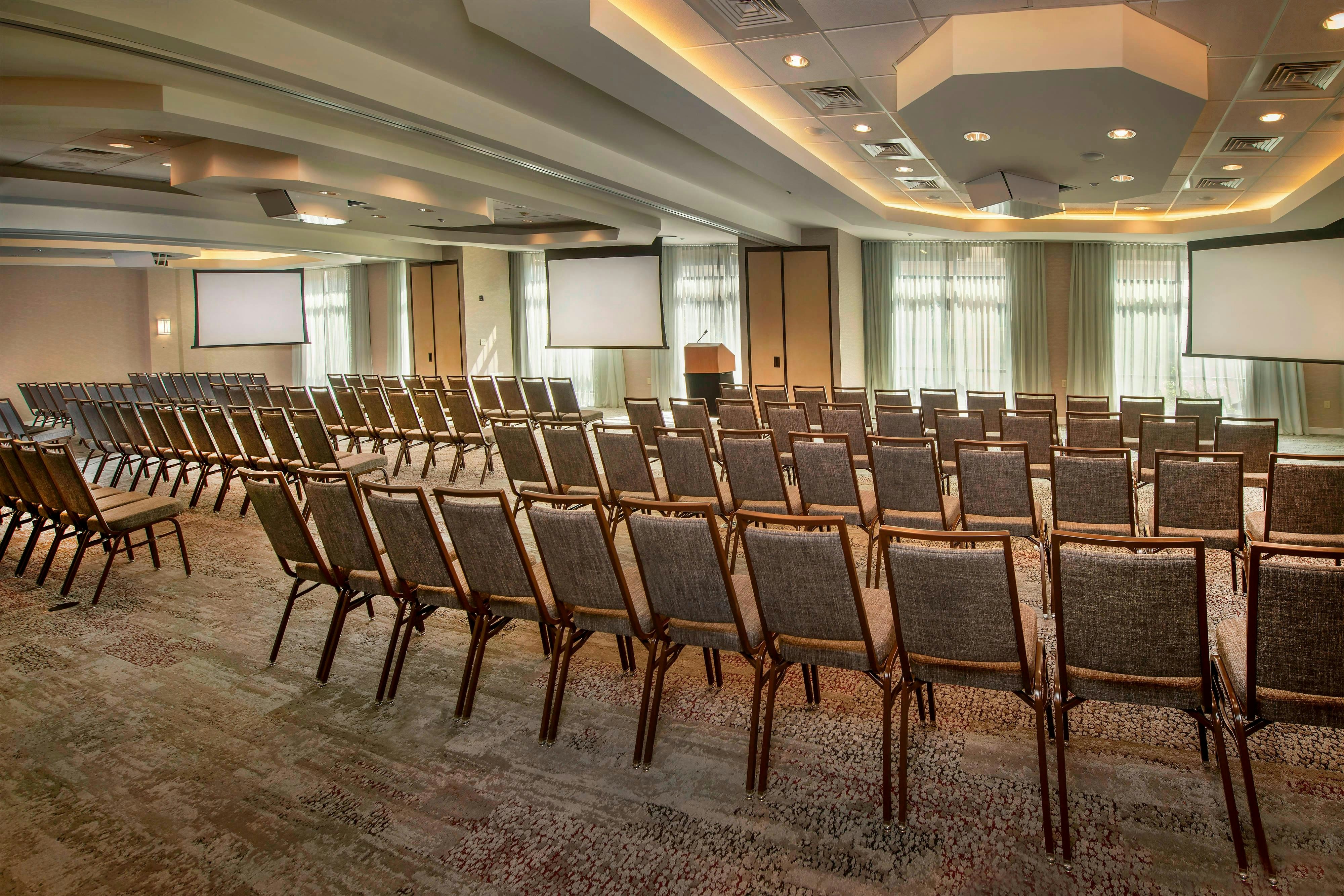 Courtyard By Marriott Gaithersburg Washingtonian Center 14/15