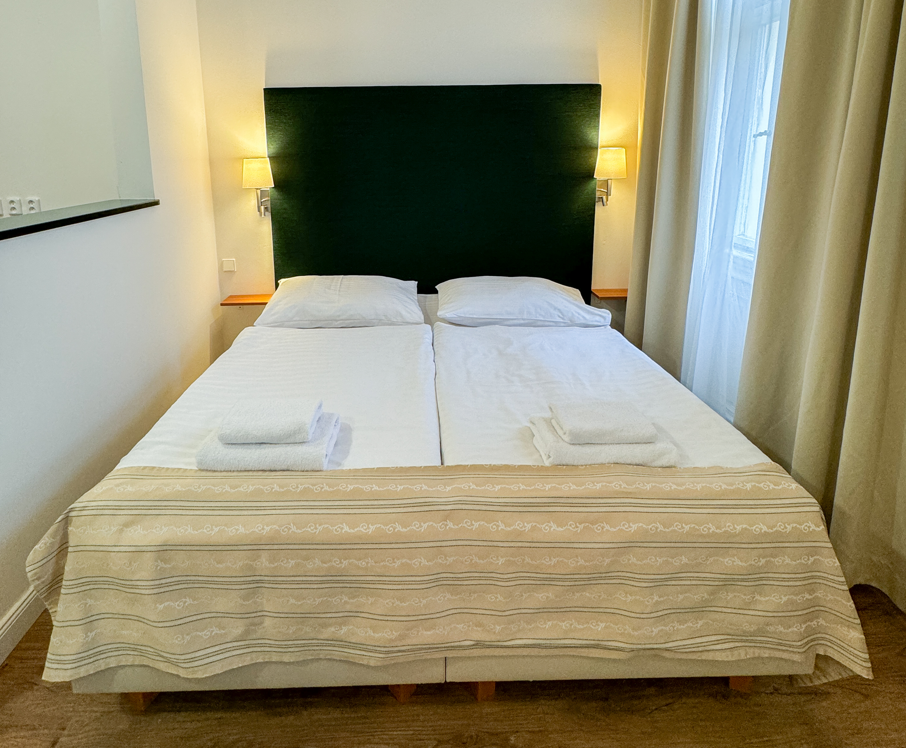 Comfort, Double or Twin Bed