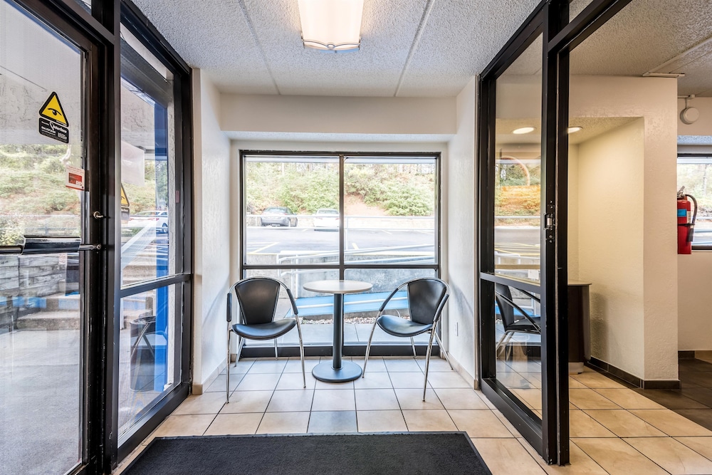 Motel6 Birmingham, AL 27/44