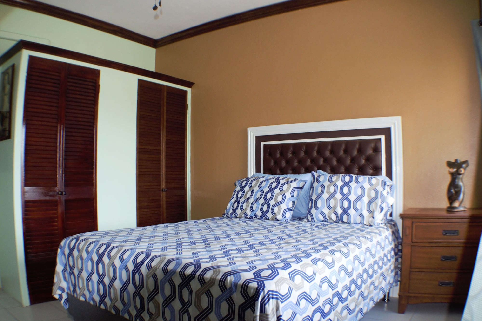 2 BEDROOMS, LUXURY, APARTMENT, MOUNTAIN VIEW