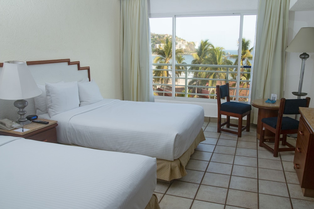 Emporio Ixtapa 11/50