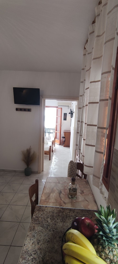 Kapetanos Rooms photo1