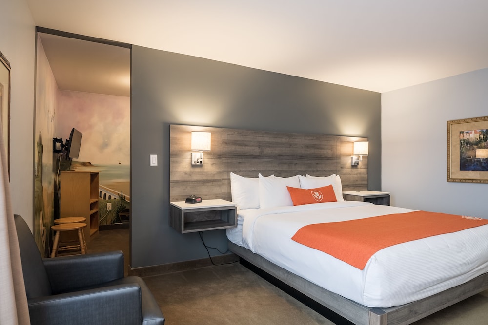 Amsterdam Inn & Suites Moncton 11/63