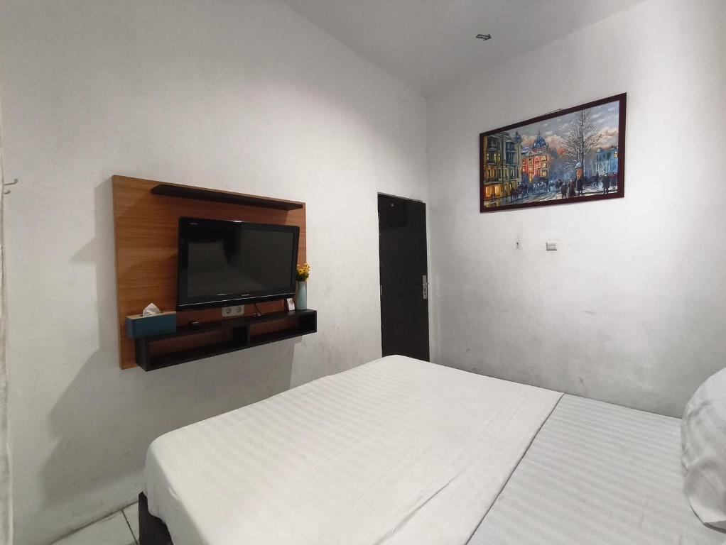 Room at Hotel O near Mall Boemi Kedaton formerly House Of Tuwuh 2, BANDAR LAMPUNG