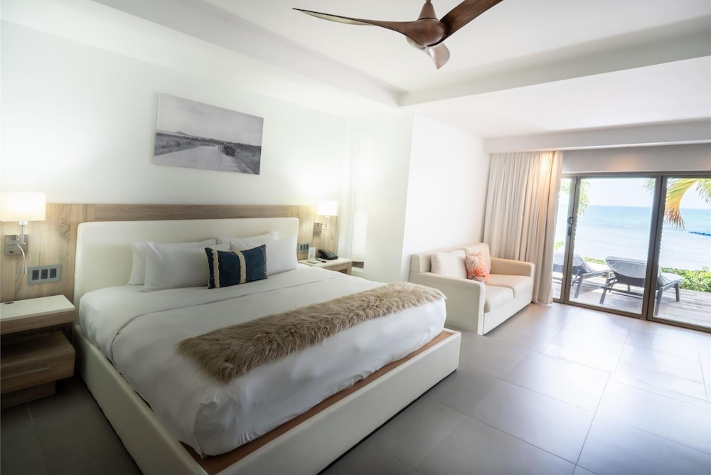 Studio, Suite, King Bed, Ocean Front، Hodges Bay Resort & Spa, an HQ Luxury Resort & Residences 6/10
