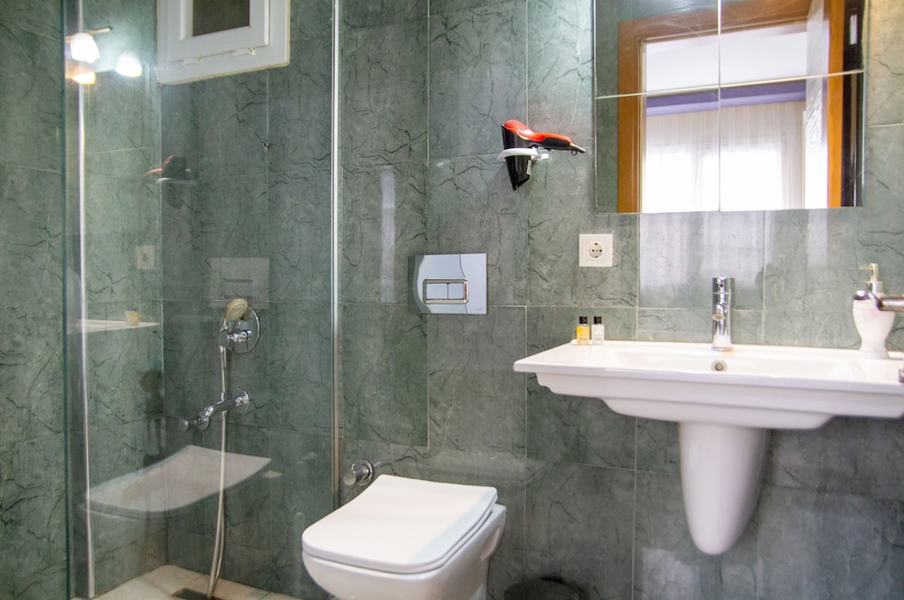 Fi Homes - Adults Only 25/31