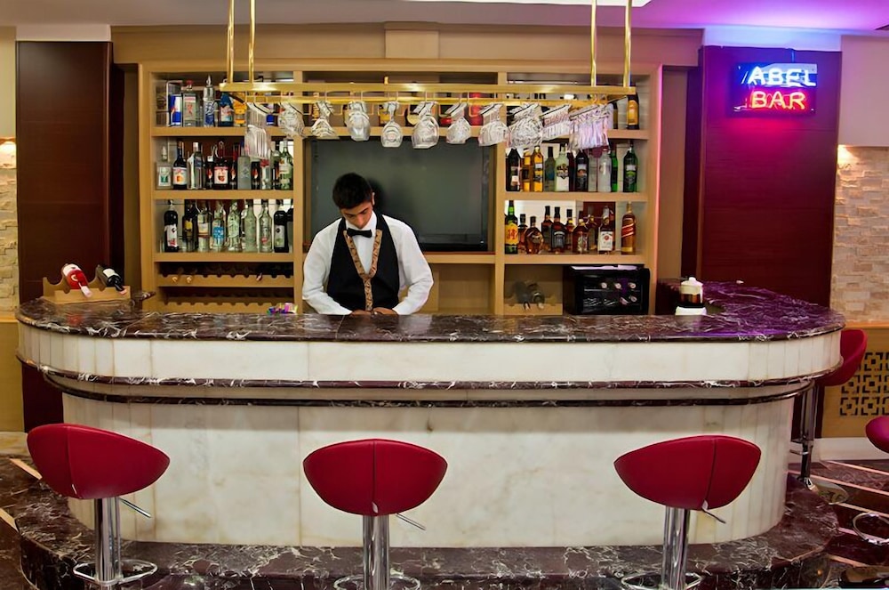 Abel Hotel 37/44
