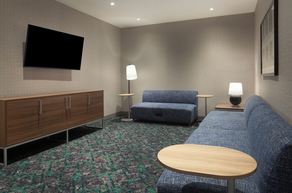 Home2 Suites by Hilton Texarkana 20/24