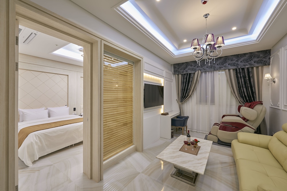 Dubai Hotel Gwangju 26/44