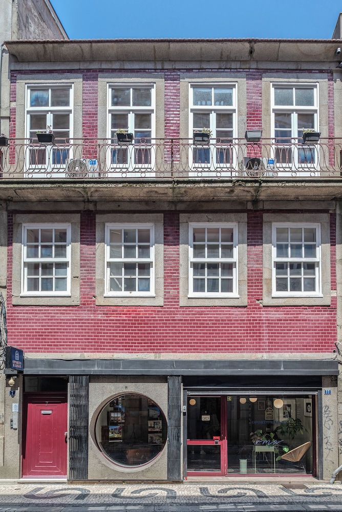 Aparthotel Oporto Entreparedes 4/77