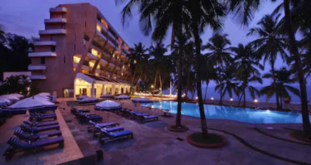 BOGMALLO BEACH RESORT 45/50