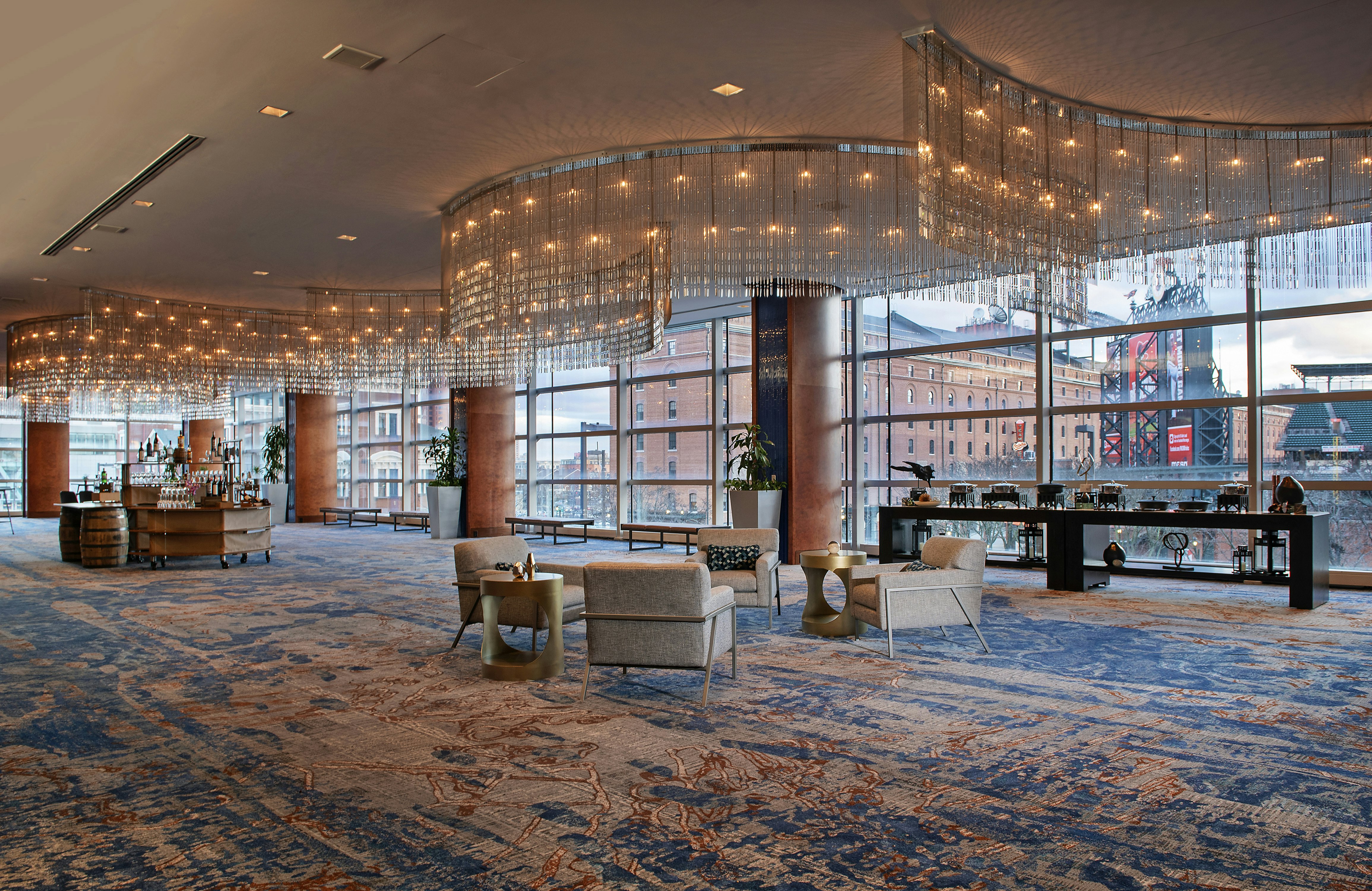 Hilton Baltimore Inner Harbor 82/84
