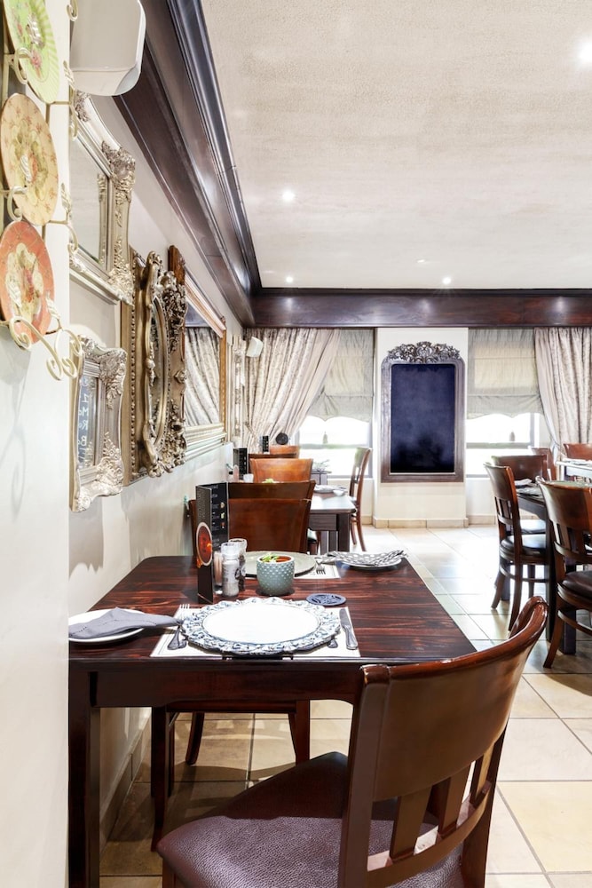 InnJoy Boutique Hotel 37/50