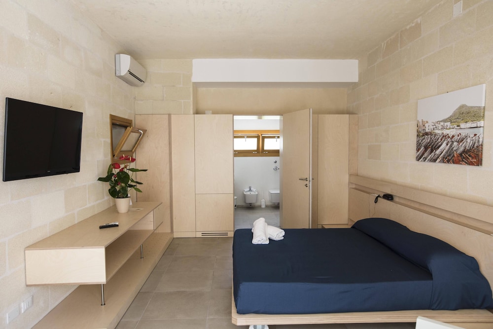 CAVE BIANCHE HOTEL 9/45
