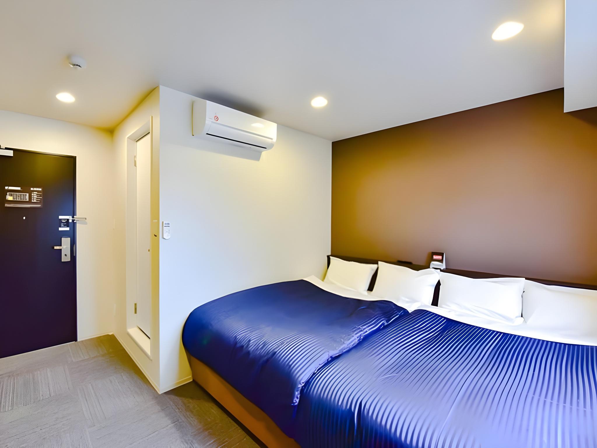 Semi Room, 2 Semi Double Beds, Smoking