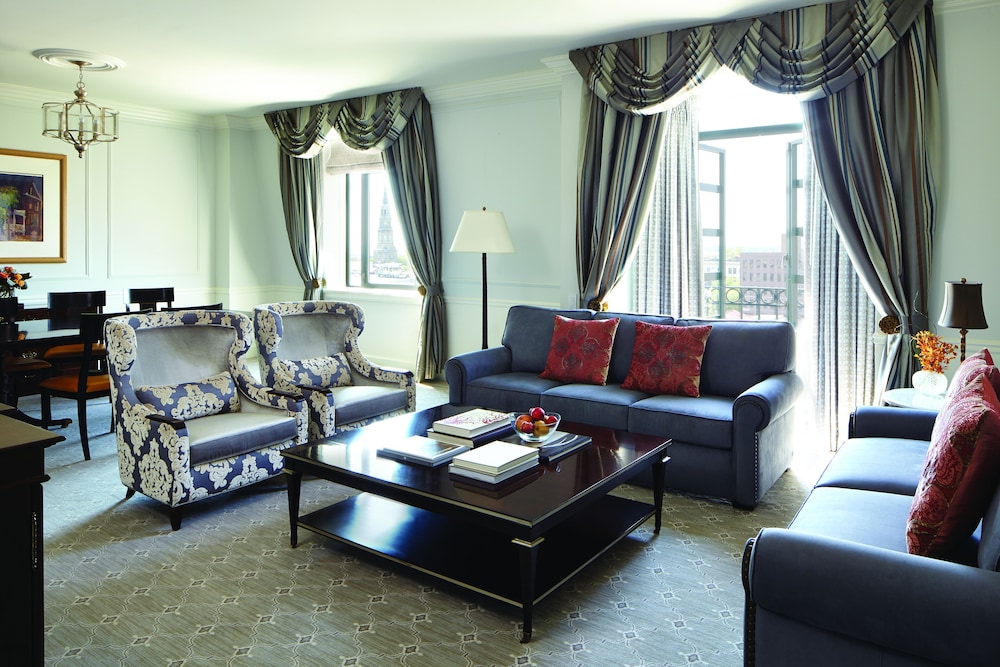 The Charleston Place 46/79