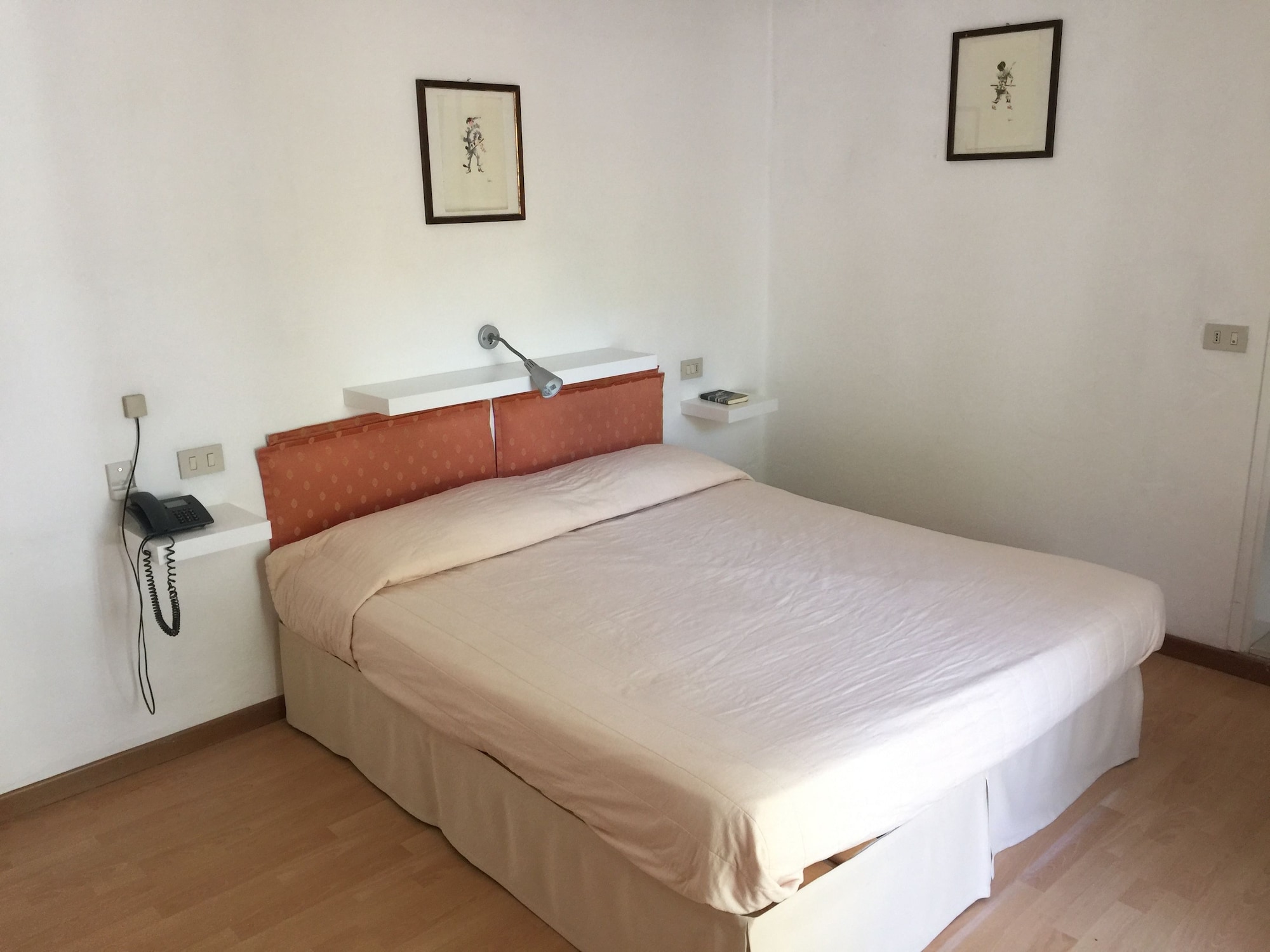 ROOM, QUADRUPLE