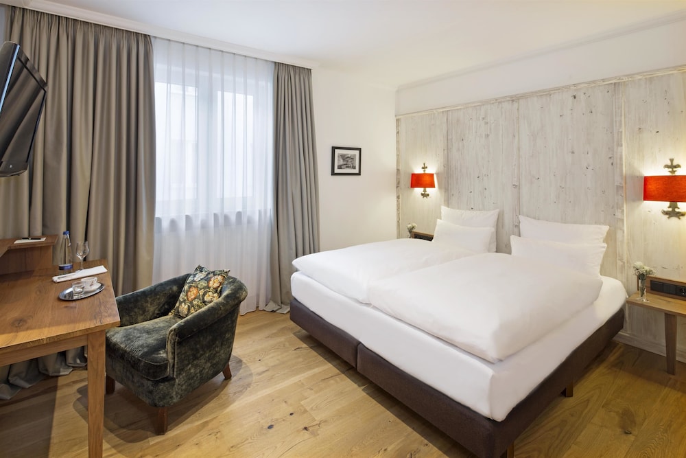 STANDARD, DOUBLE OR TWIN BED
