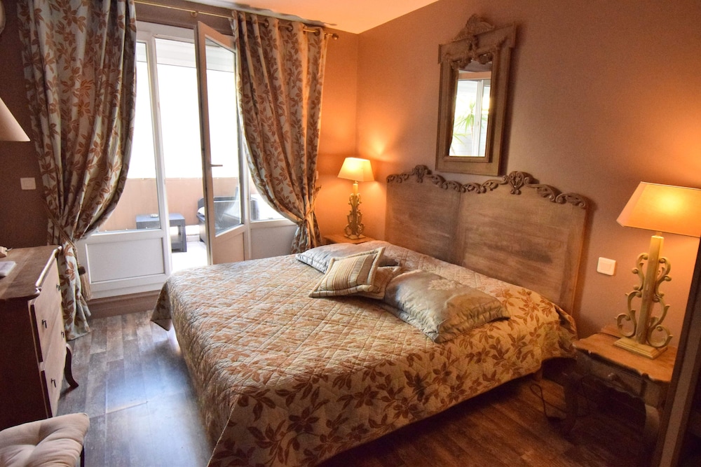 Azur Cannes Le Romanesque 10/57