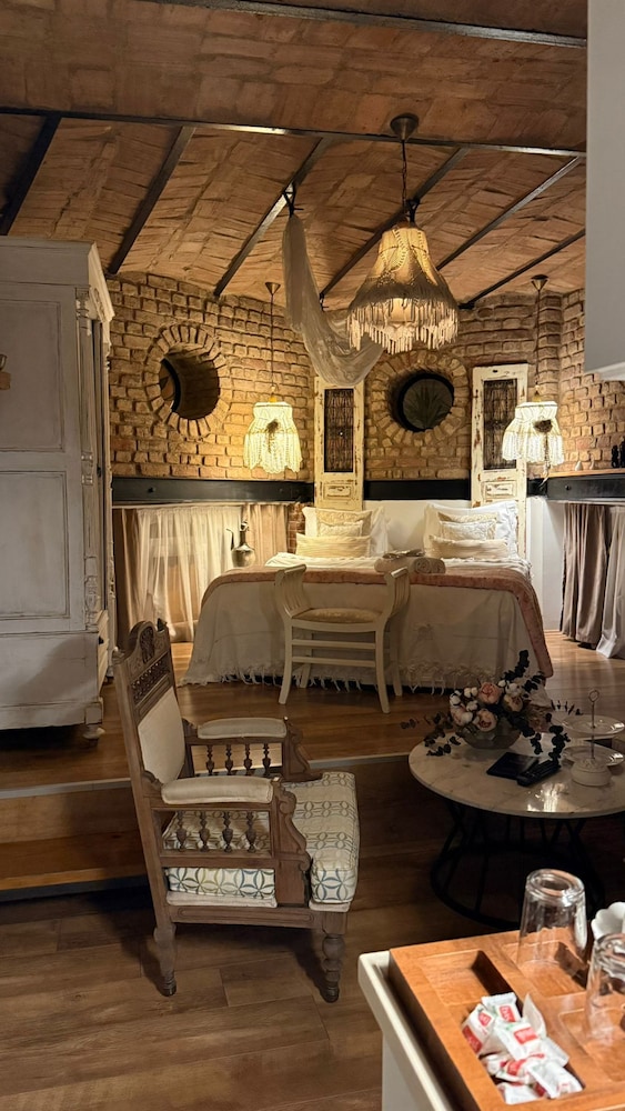 The White Swan Suites Beyoglu 71/74