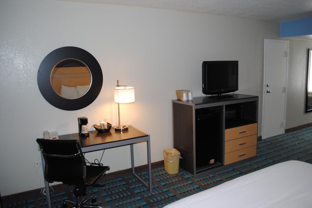 Studio6 Suites Amarillo, TX West Medical Center 32/45