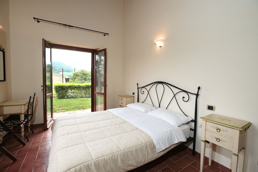 Il Castellaro Country House 24/71
