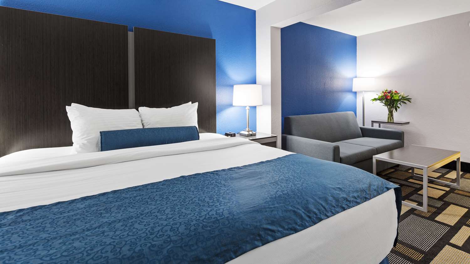 Best Western Plus Birmingham Inn & Suites 7/37