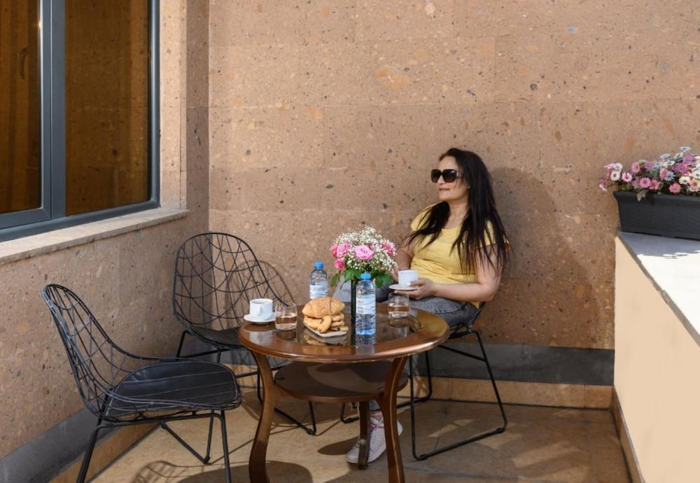 Royal Plaza by Stellar Hotels, Yerevan 10/50