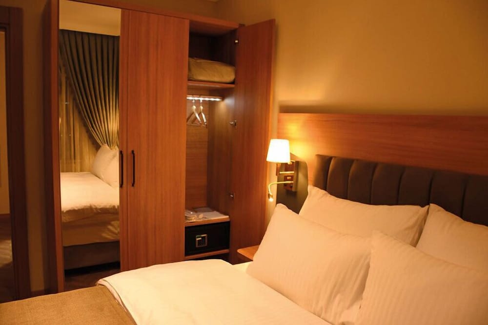 Ak Life Hotel & Suit 15/39