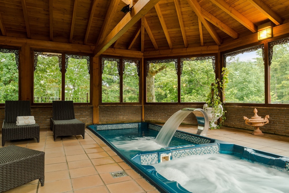 Hotel The Originals and Spa Etxegana 39/70