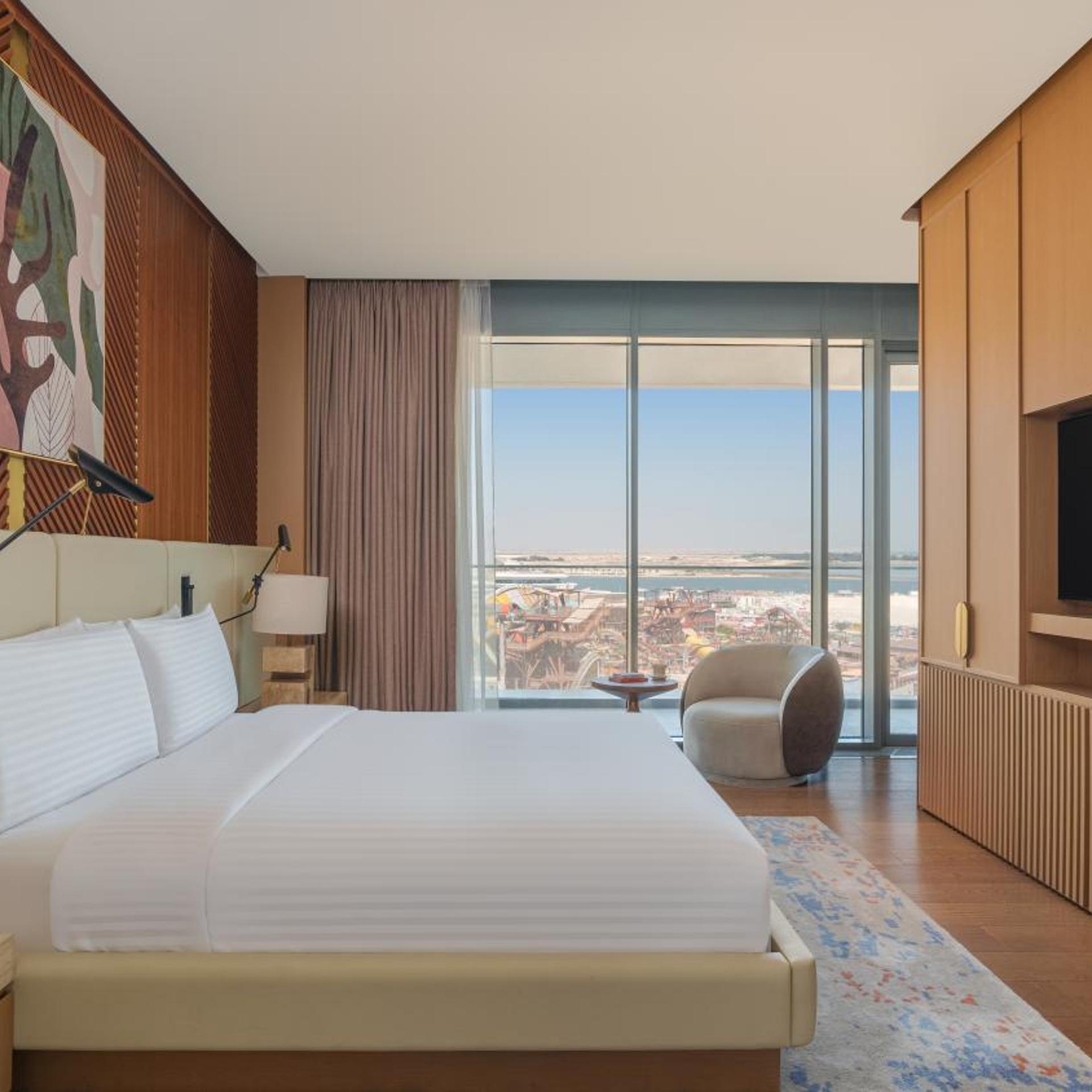 EXECUTIVE SUITE SEA VIEW
