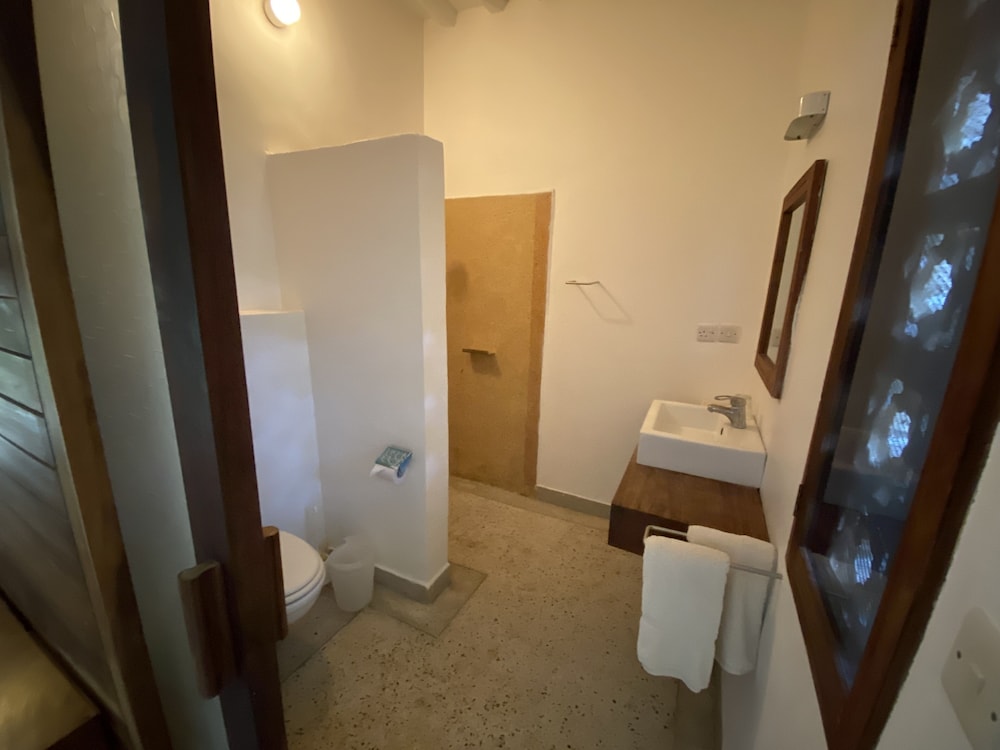 Arthotel Zanzibar 50/50
