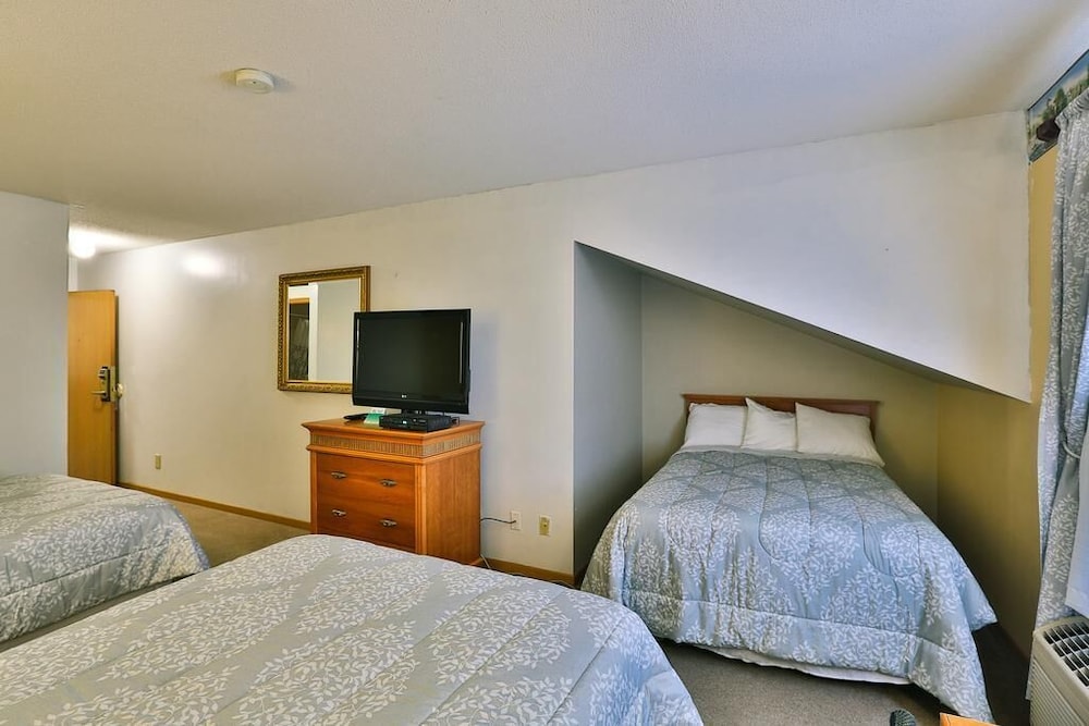 Amerivu Inn And Suites New Richmond 19/60