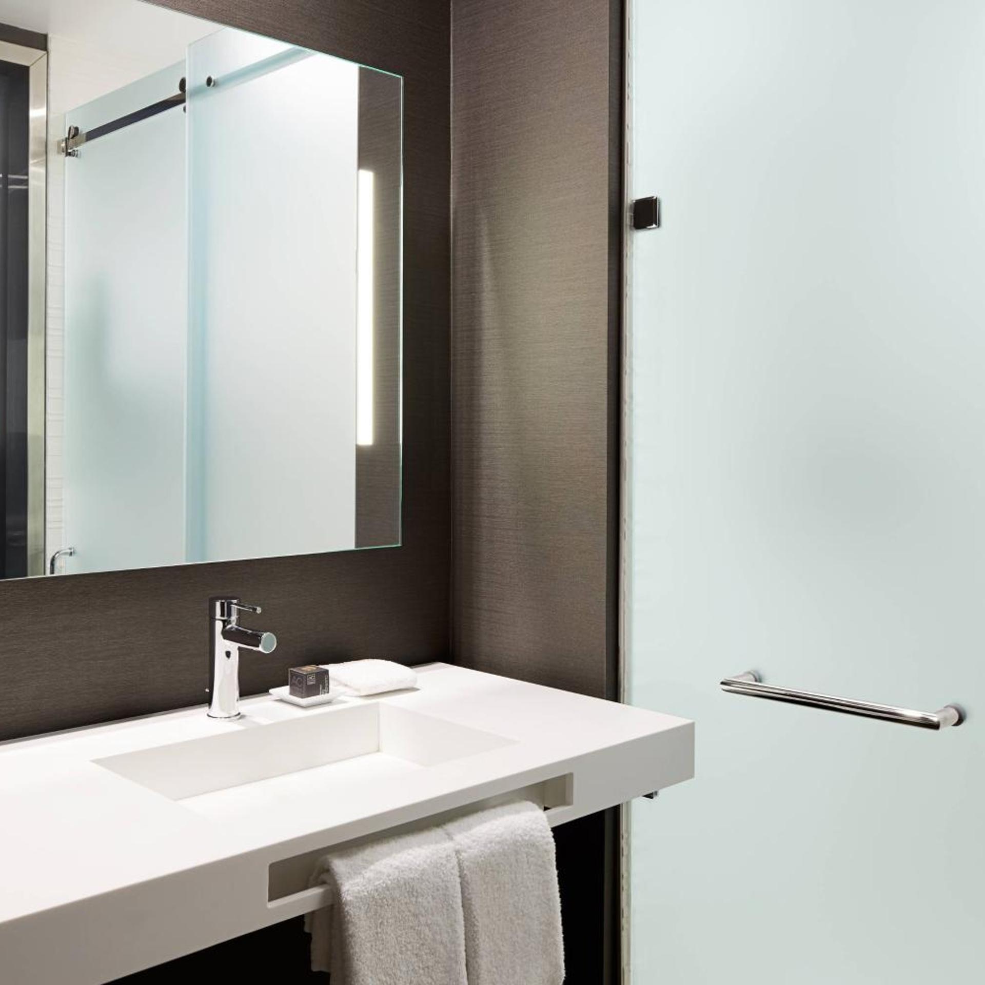 غرفة ديلوكس بسرير مزدوج، AC Hotel by Marriott Miami Aventura 3/3
