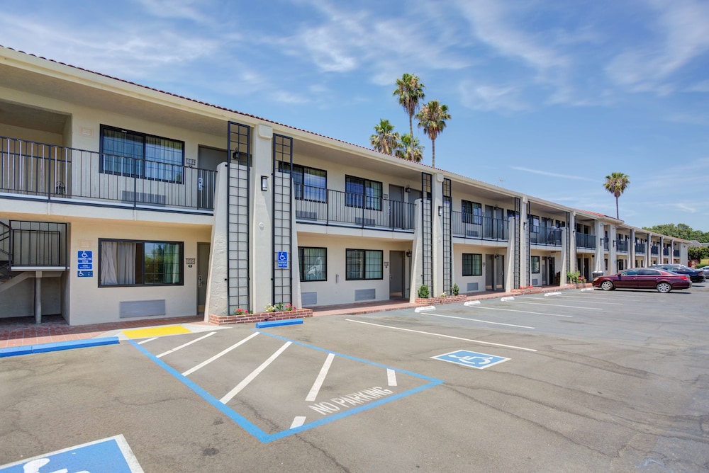 Best Western Sandman Hotel 8/37