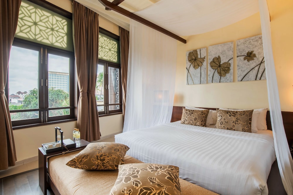 De Chai Colonial Hotel & Spa 35/77