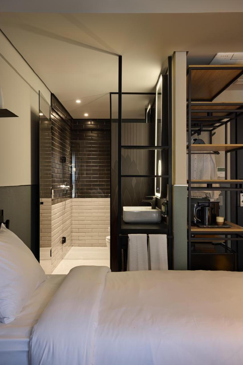 Tribe Essential, Twin Beds