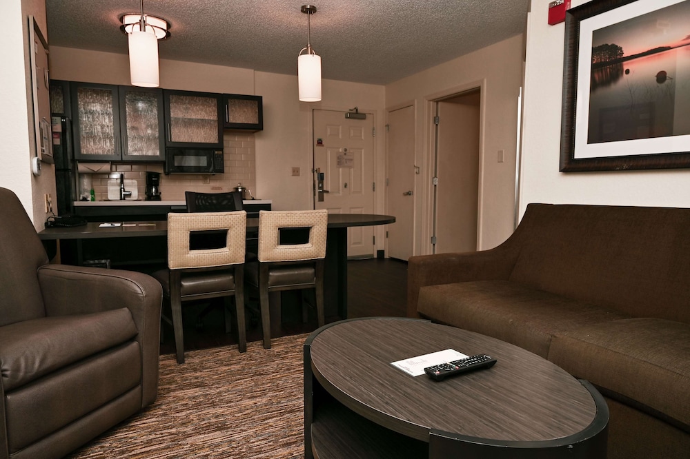 Sonesta Simply Suites Clearwater 27/43