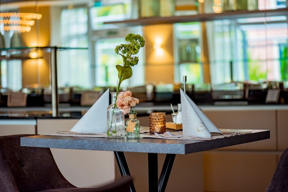 Caravelle Hotel im Park 44/55