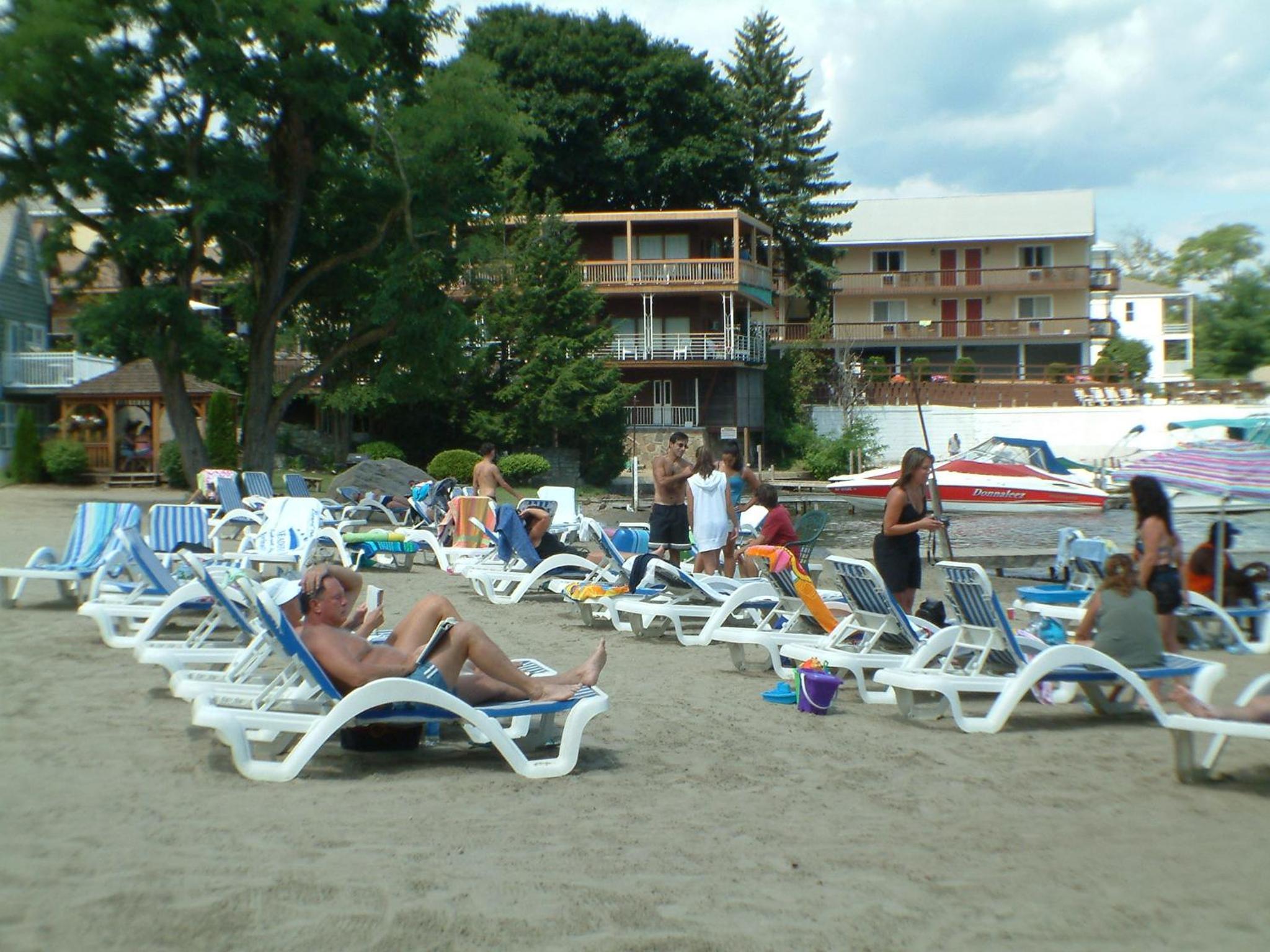 Marine Village Resort 43/51