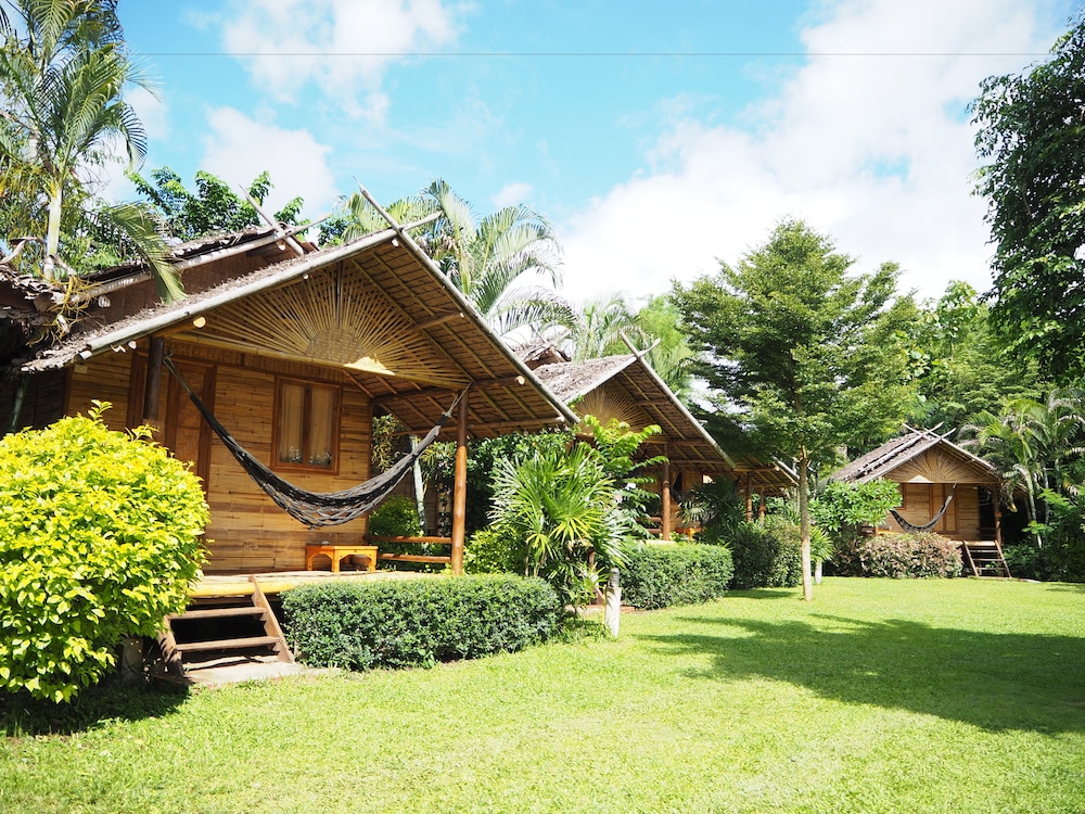 Pai Country Hut 32/50