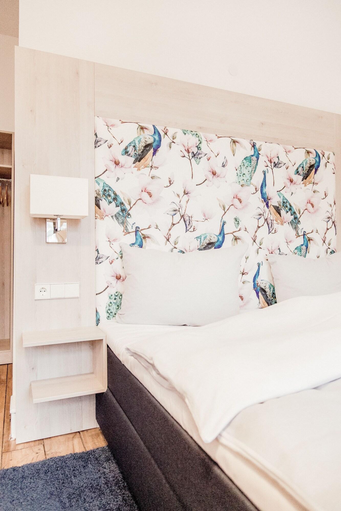 Denner Hotel 4/100