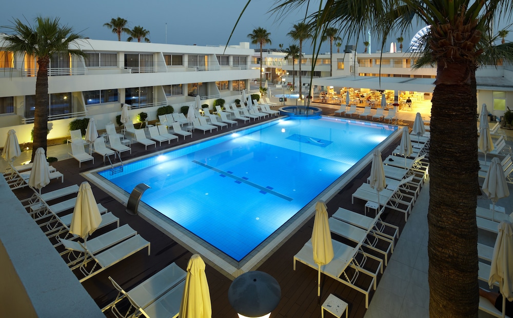 Melpo Antia Hotel & Suites 44/69