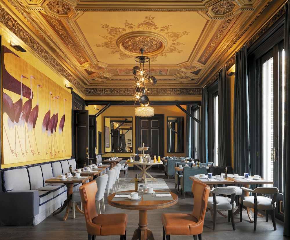 H10 Catalunya Plaza Boutique Hotel 68/73