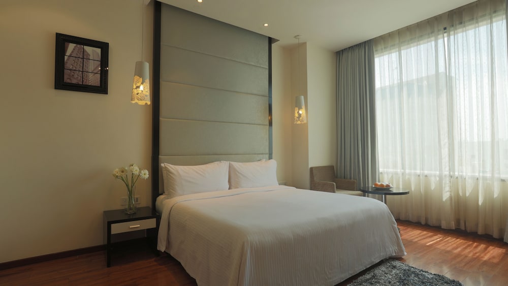 E HOTEL 32/68