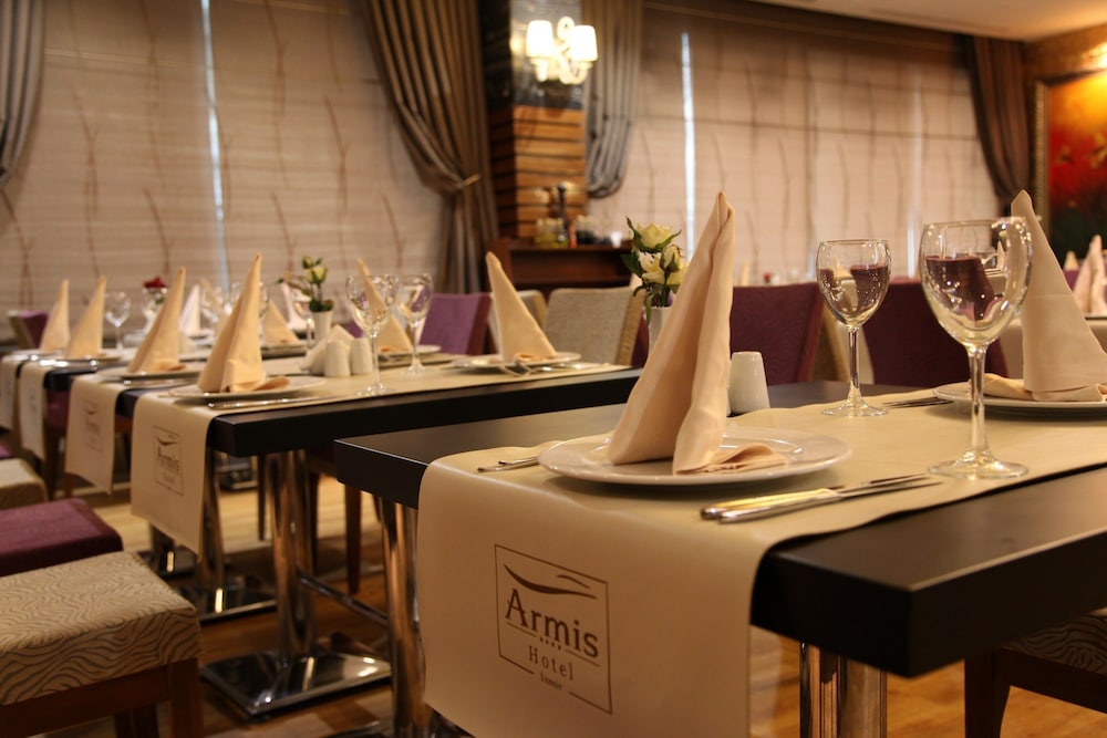 Armis Hotel 36/50