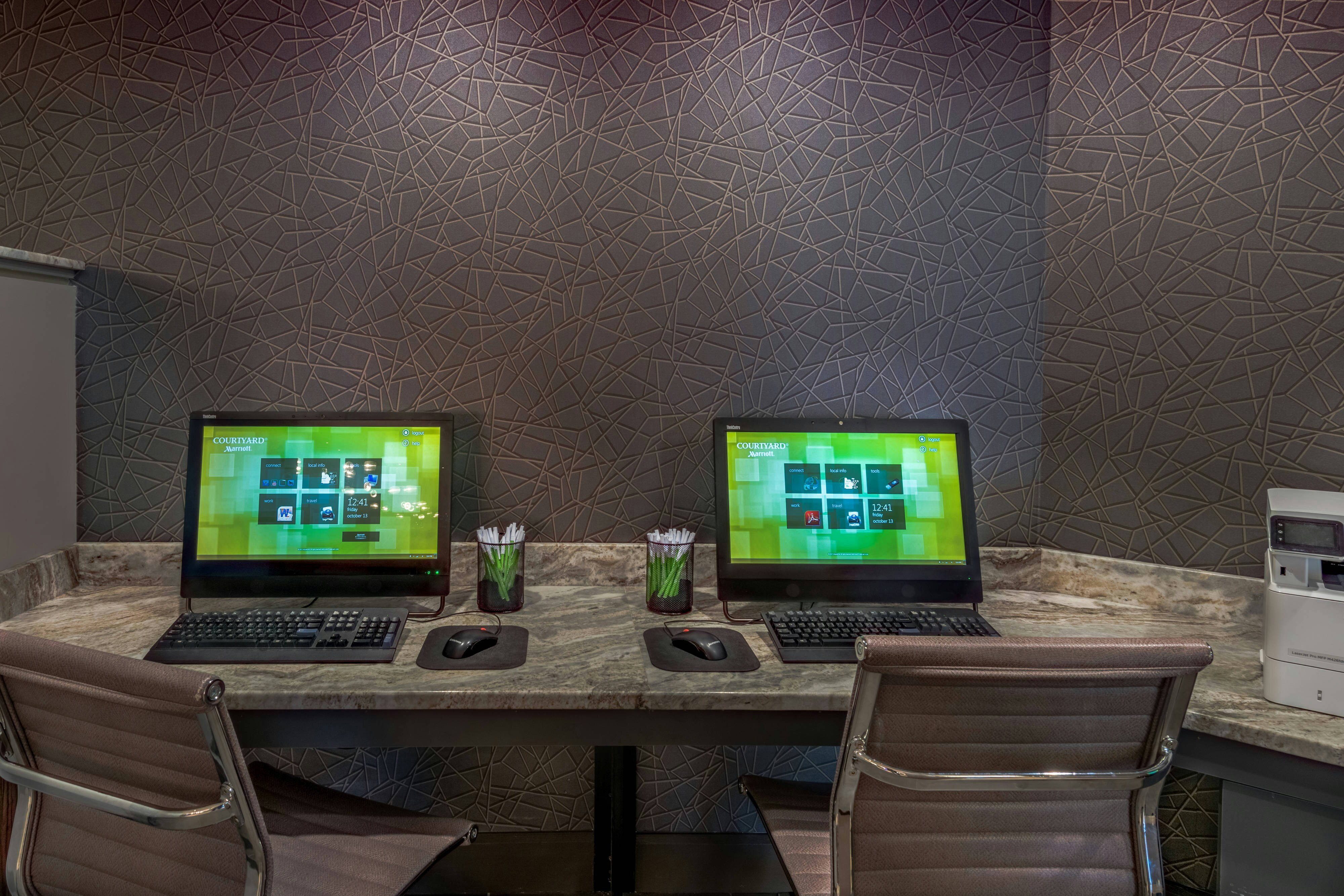Courtyard By Marriott Bethesda Chevy Chase 16/19