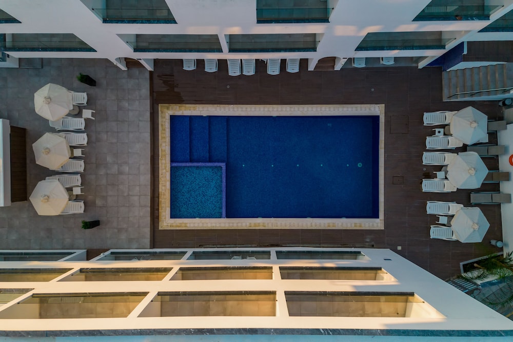 Annex Apartments 40/50