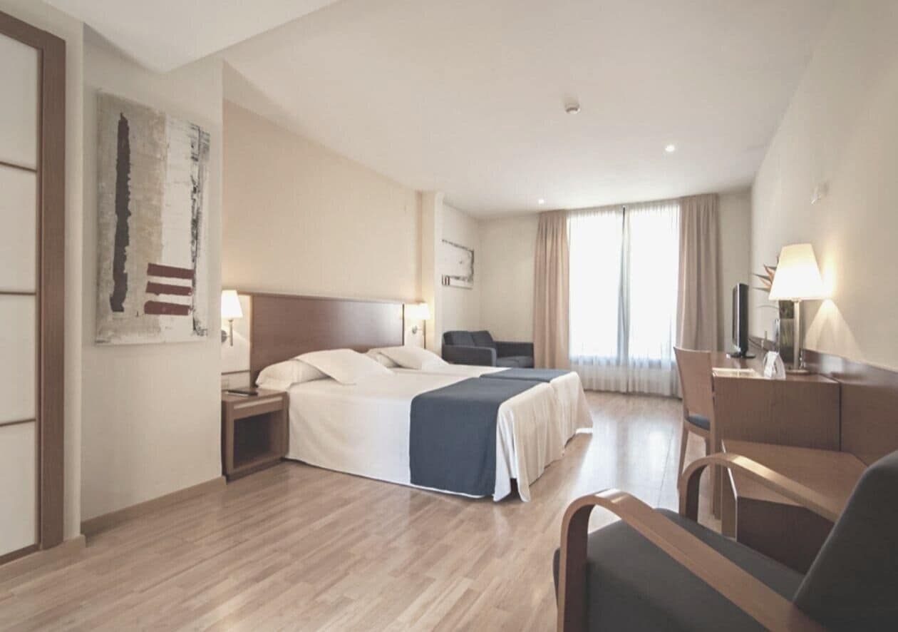 DELUXE, TERRACE