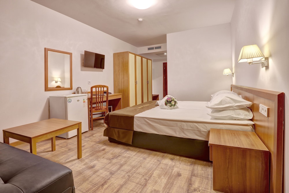 Prestige Hotel And Aquapark 15/72